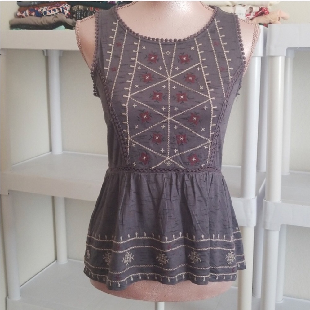 Gorgeous Blue Knox Rose tank top